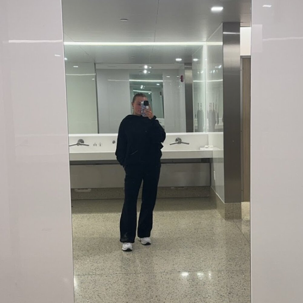 Aritzia Set -  Hoodie & Sweatpants Set